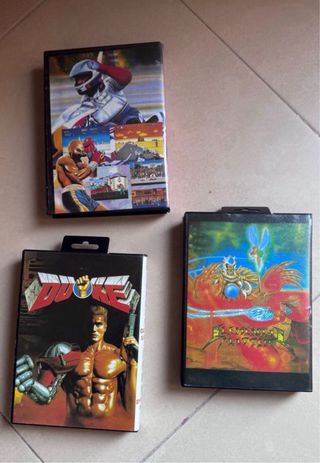 SEGA Mega Drive + 2 mandos + Manual + 4 juegos