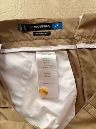 Pantalones de hombre beige y azul