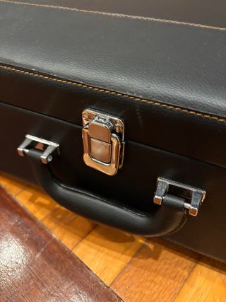 Maleta rígida saxofón tenor sin usar