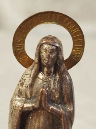 Antigua estatua Virgen de Lourdes. metal. 1930.