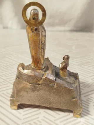 Antigua estatua Virgen de Lourdes. metal. 1930.