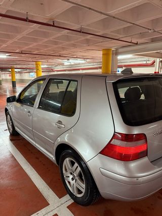 Volkswagen Golf 2004