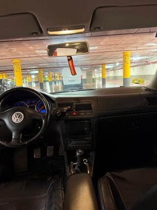 Volkswagen Golf 2004