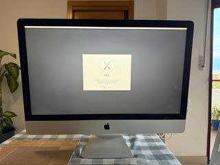 Imac Apple Plata y Blanco