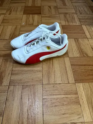 Zapatillas Puma Ferrari Blancas y Rojas