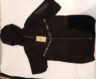 Chaqueta Nike Tech Fleece Negra