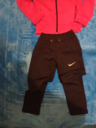 Chándal Nike niña rojo y negro