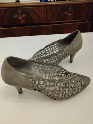 Zapatos de tacón Argenta grises