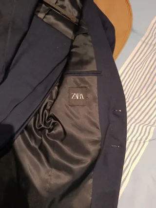 Traje de graduación azul marino