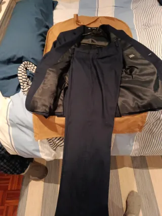 Traje de graduación azul marino