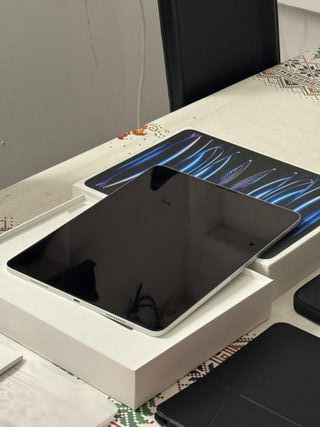 iPad Pro 12.9 6ª Gen 128GB WiFi Plata
