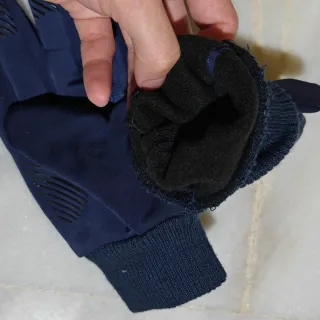 Guantes deportivos azules