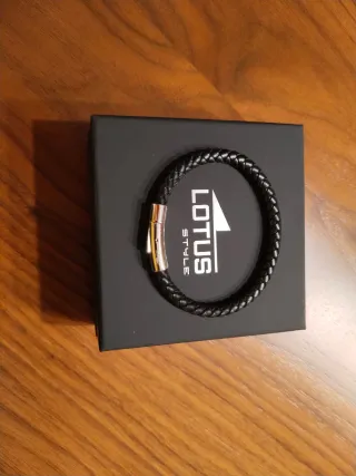 Pulsera Lotus Hombre Cuero Negro y Plata