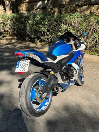Suzuki GSXR 600 K8