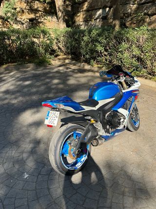 Suzuki GSXR 600 K8