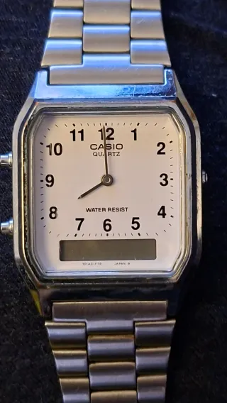 Relojes Casio Plata y Blanco