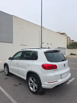 VW TIGUAN R-LINE