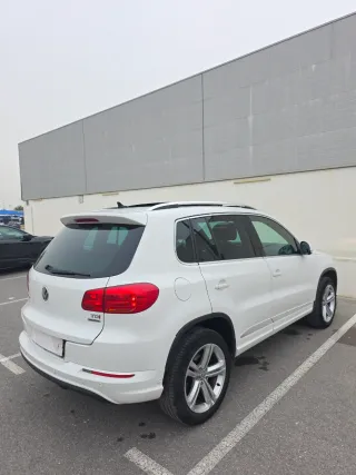 VW TIGUAN R-LINE
