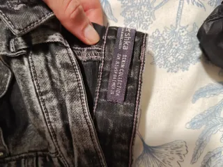 Pantalones pitillo grises efecto lavado