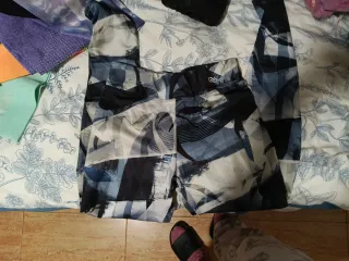 Mallas deportivas azules y multicolor