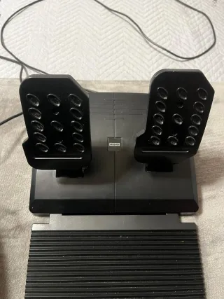 Volante Hori RWA PS4/5 y PC con Pedales