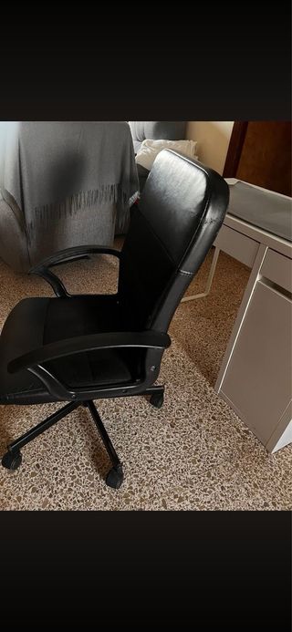 Mesa y Silla de Escritorio