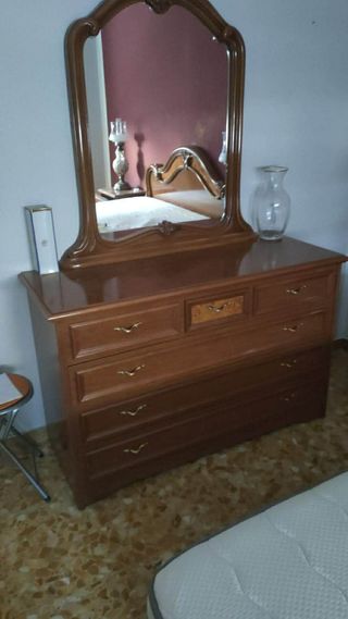 Comò/cassettiera con specchio