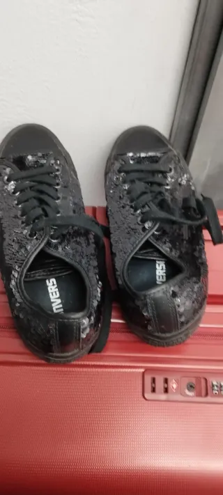 Zapatillas Converse con Lentejuelas Negras y Plate