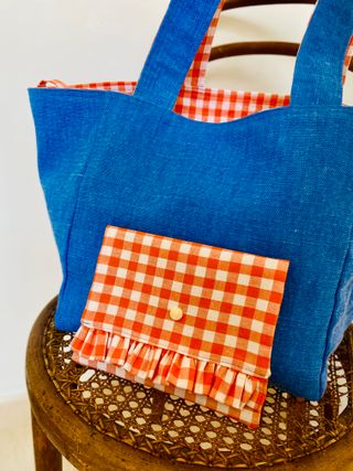 Bolso azul grande con clutch cuadros