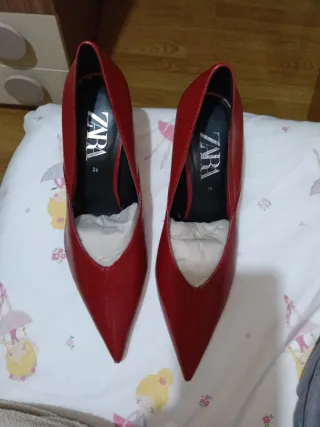 Zapatos tacón Zara rojos talla 38