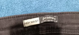 Pantalón Stradivarius