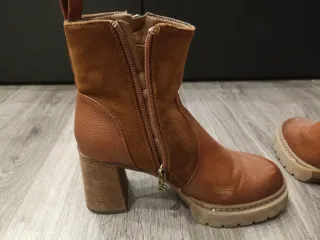 Botines de piel marrones