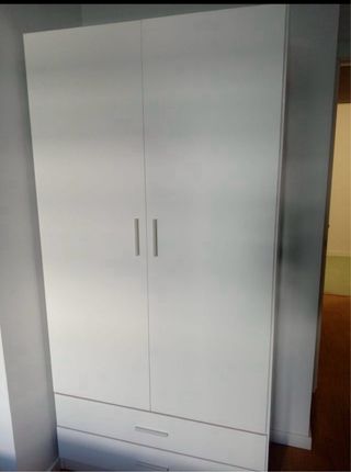 ARMARIO DE MADERA TOTALMENTE NUEVO