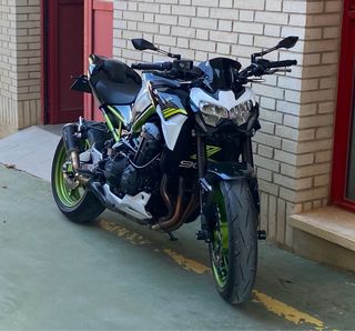 Kawasaki Z900 125CV Blanca y Verde 2021