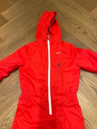 Lote esquí infantil niña: mono+ casco+ calcetines