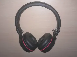 Auriculares Talius negros y rojos