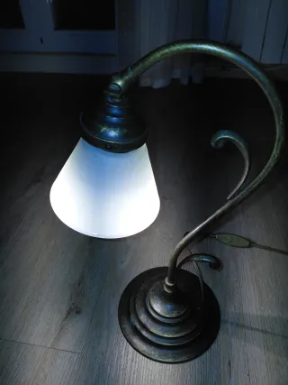 Lámpara de mesilla de noche