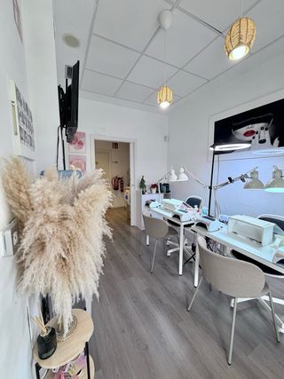 Traspaso salón de manicura y estética