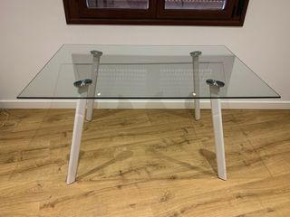Mesa de comedor cristal y metal