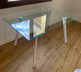 Mesa de comedor cristal y metal