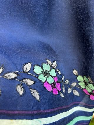 Vestido floral Derhy azul y morado