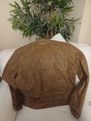 Cazadora efecto piel motera