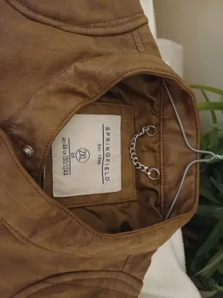 Cazadora efecto piel motera