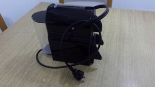 Cafetera Nespresso De'Longhi Negra