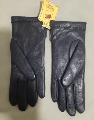 Guantes de piel nuevos