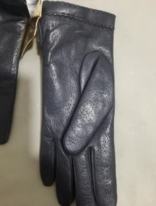 Guantes de piel nuevos