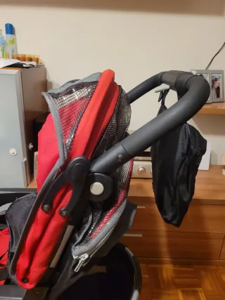 Cochecito Chicco y regalo capota para lluvia.