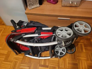 Cochecito Chicco y regalo capota para lluvia.