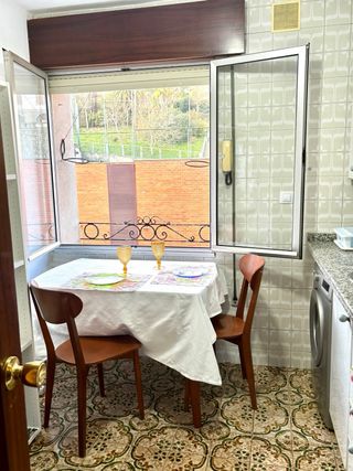 Piso luminoso en venta ciudad Naranco. 4 Hab.