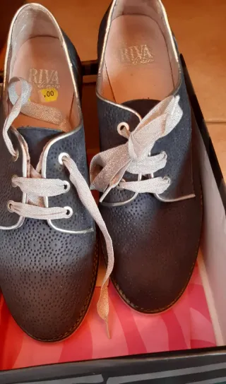 Zapatos RIVA di mare azul y plata